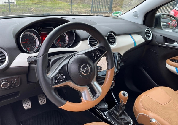 Opel Adam cena 39900 przebieg: 140000, rok produkcji 2015 z Cybinka małe 326